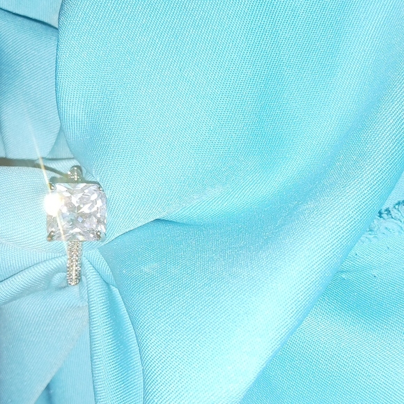 Silver ring with Cubic Zirconia - Picture 1 of 3